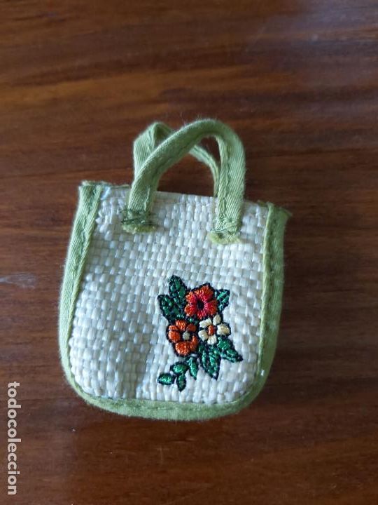 Mu&ntilde;ecas modernas: Bolso bratz - Foto 1
