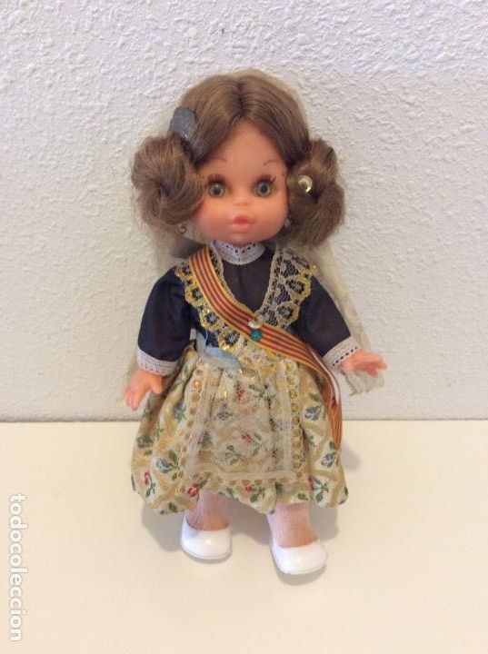 Mu&ntilde;ecas modernas: Mu&ntilde;eca - Foto 1