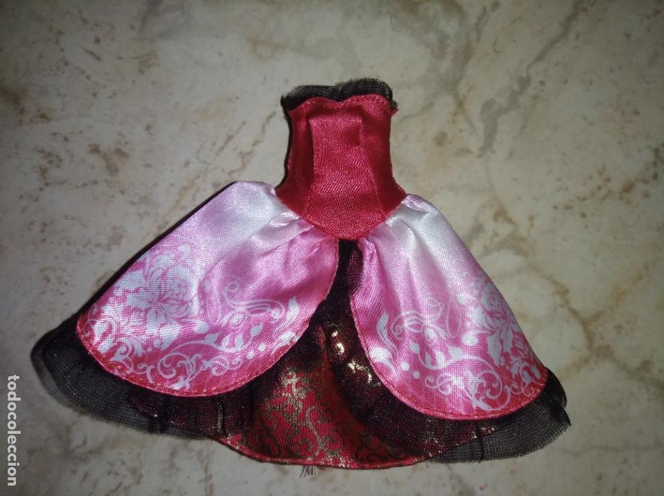 Vestido para muñecas Ever After High.