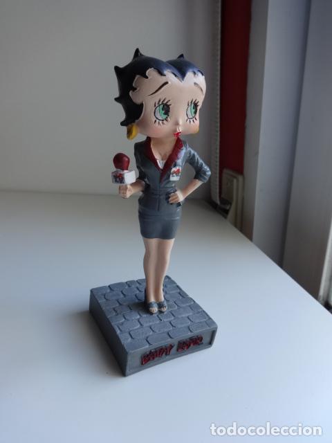 Mu&ntilde;ecas modernas: MU&Ntilde;ECA BETTY BOOP IMPOLUTA - Foto 1