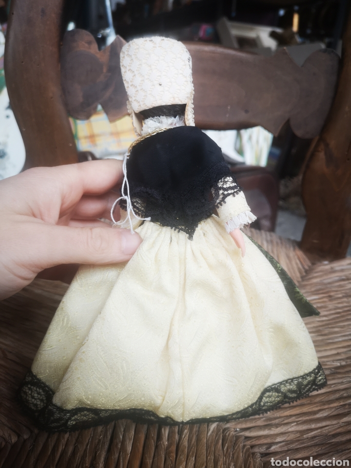 Mu&ntilde;ecas modernas: Mu&ntilde;eca traje tradicional 22 cm - Foto 3