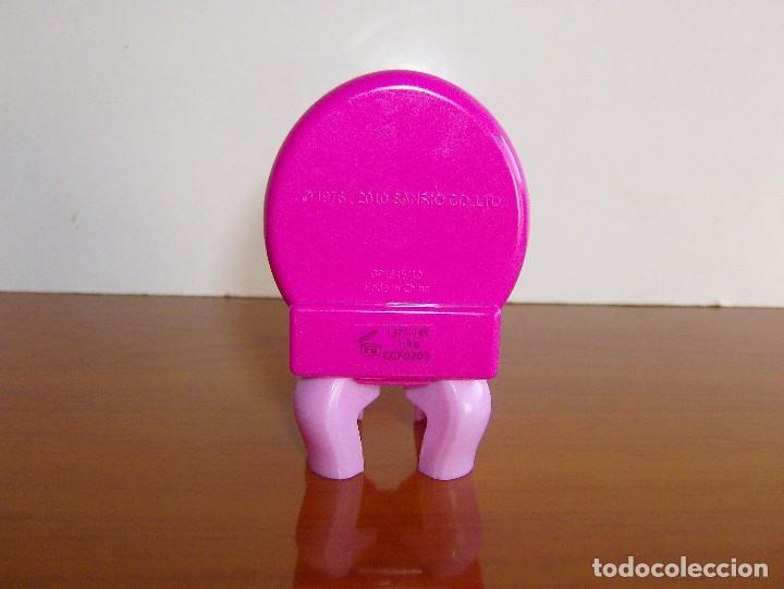 Mu&ntilde;ecas modernas: TOCADOR CON ESPEJO Y CAJON DE HELLO KITTY - Foto 2