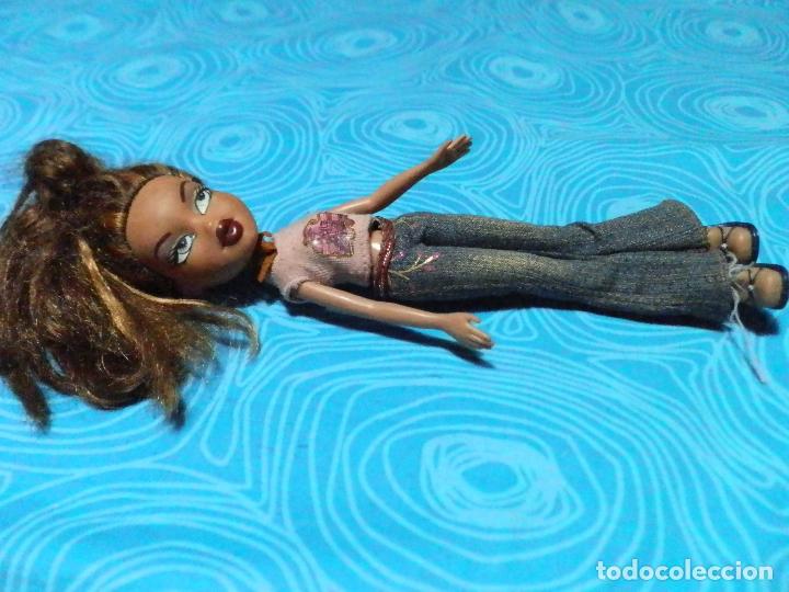 Mu&ntilde;ecas modernas: MU&Ntilde;ECA BRATZ TM MGA 2001 EN NUCA - Foto 3
