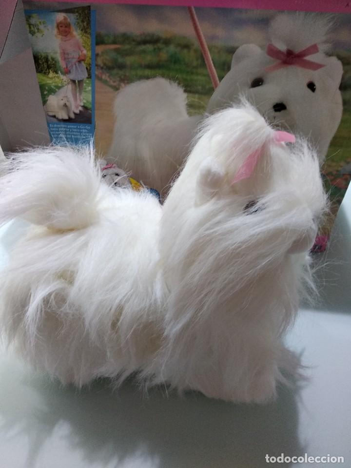Mu&ntilde;ecas modernas: GO GO / GOGO MY WALKING PUP (FurReal/Fur Real). Funciona.
