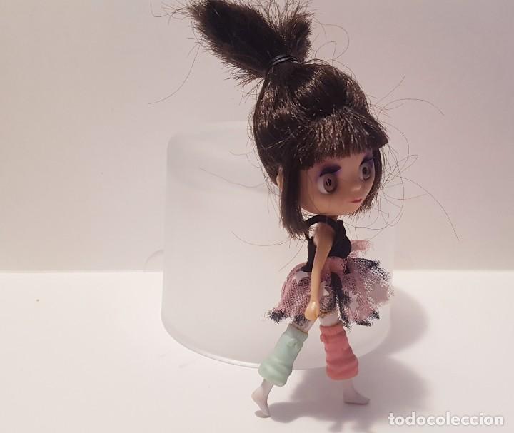 Mu&ntilde;ecas modernas: Mu&ntilde;eca MiniBlythe de Hasbro (2010) - Foto 3