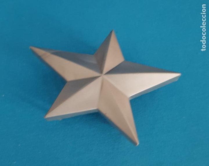 Mu&ntilde;ecas modernas: :::: V76 - PEINE DE LA BRATZ - Foto 1