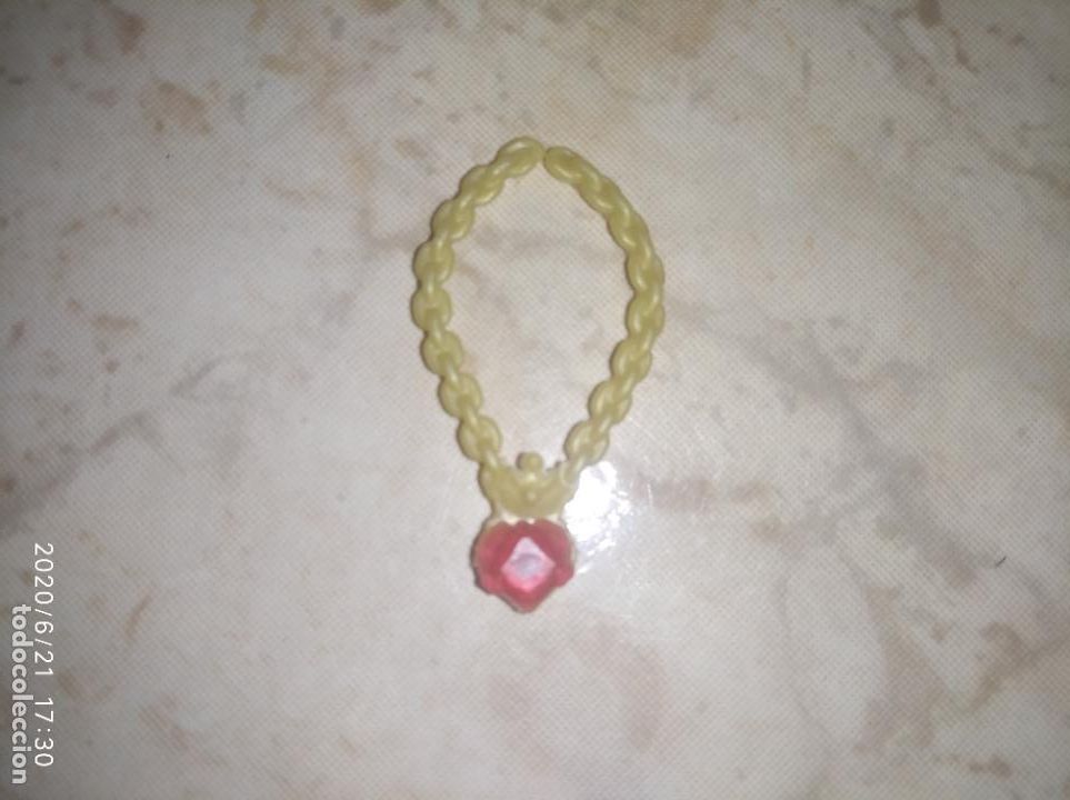 Mu&ntilde;ecas modernas: Collar de mu&ntilde;eca Monster high - Foto 1