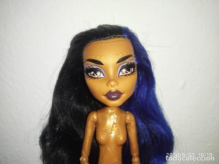 Mu&ntilde;ecas modernas: Mu&ntilde;eca monster high robecca - Foto 1