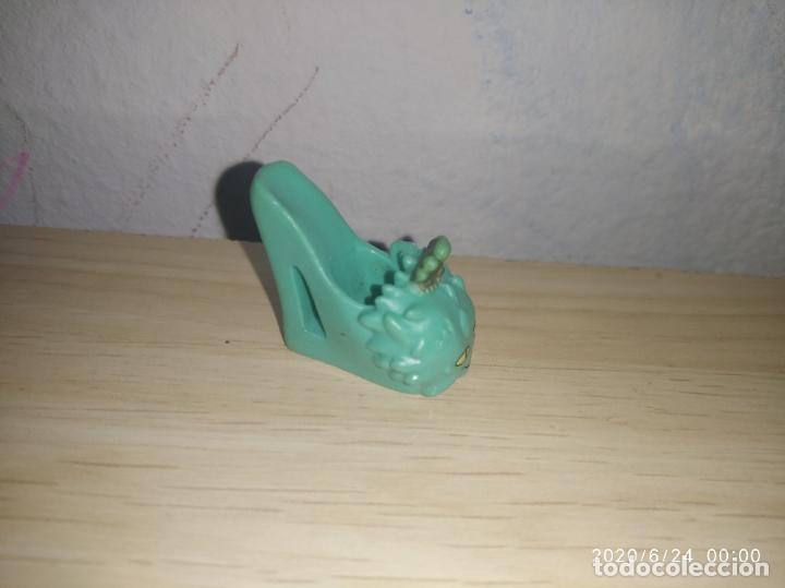 Mu&ntilde;ecas modernas: Zapato de mu&ntilde;eca monster high - Foto 2