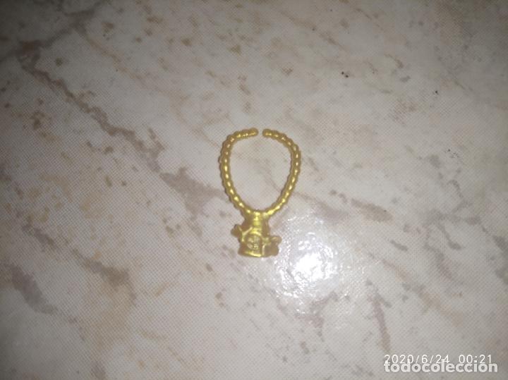 Mu&ntilde;ecas modernas: Collar de mu&ntilde;eca monster high - Foto 1