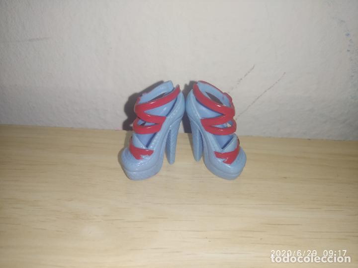 Mu&ntilde;ecas modernas: Zapatos de mu&ntilde;eca Monster high - Foto 1