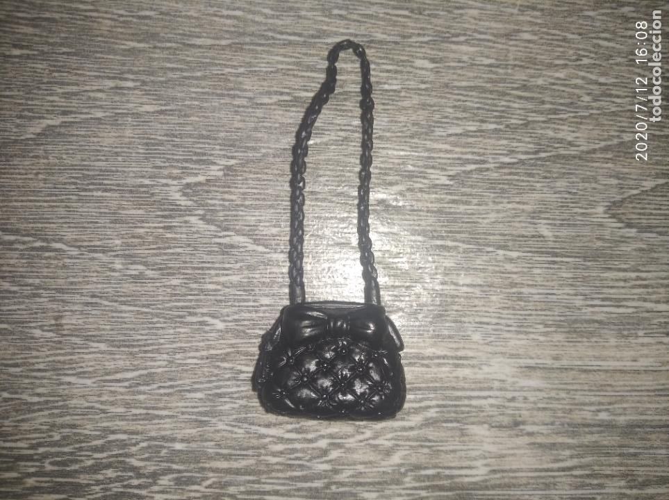 Mu&ntilde;ecas modernas: Bolso de mu&ntilde;eca monster high - Foto 1