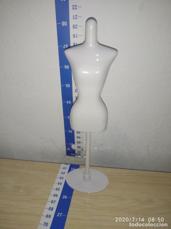 Mu&ntilde;ecas modernas: Maniqui de mu&ntilde;eca harumica - Foto 1