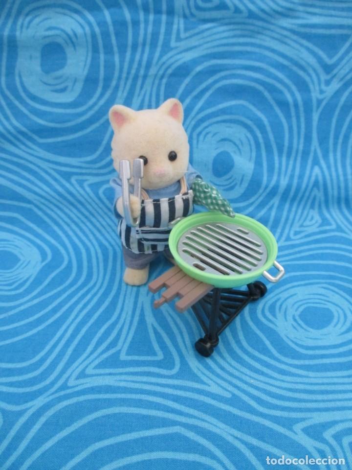 Mu&ntilde;ecas modernas: SYLVANIAN FAMILIES DIA DE BARBACOA - Foto 2