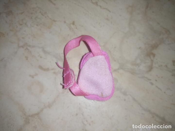 Mu&ntilde;ecas modernas: Bolso mochila de mu&ntilde;eca Bratz - Foto 2