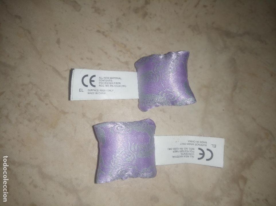 Mu&ntilde;ecas modernas: Lote de cojines de mu&ntilde;eca bratz - Foto 1