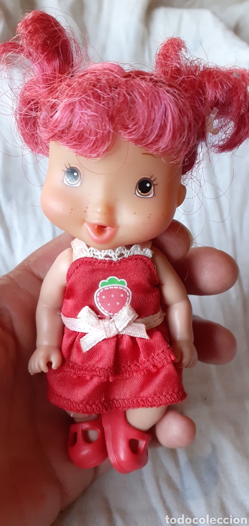 Mu&ntilde;ecas modernas: MU&Ntilde;ECA TARTA DE FRESA 2008 - Foto 4