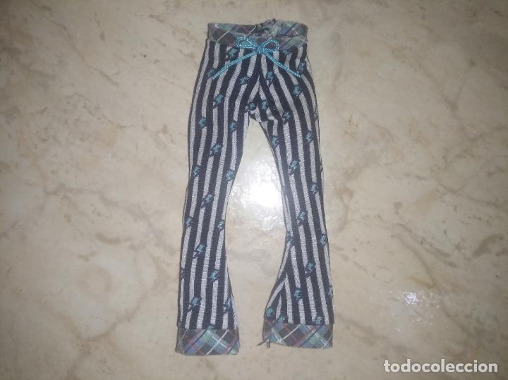 Mu&ntilde;ecas modernas: Pantalon de mu&ntilde;eca Monster high - Foto 1