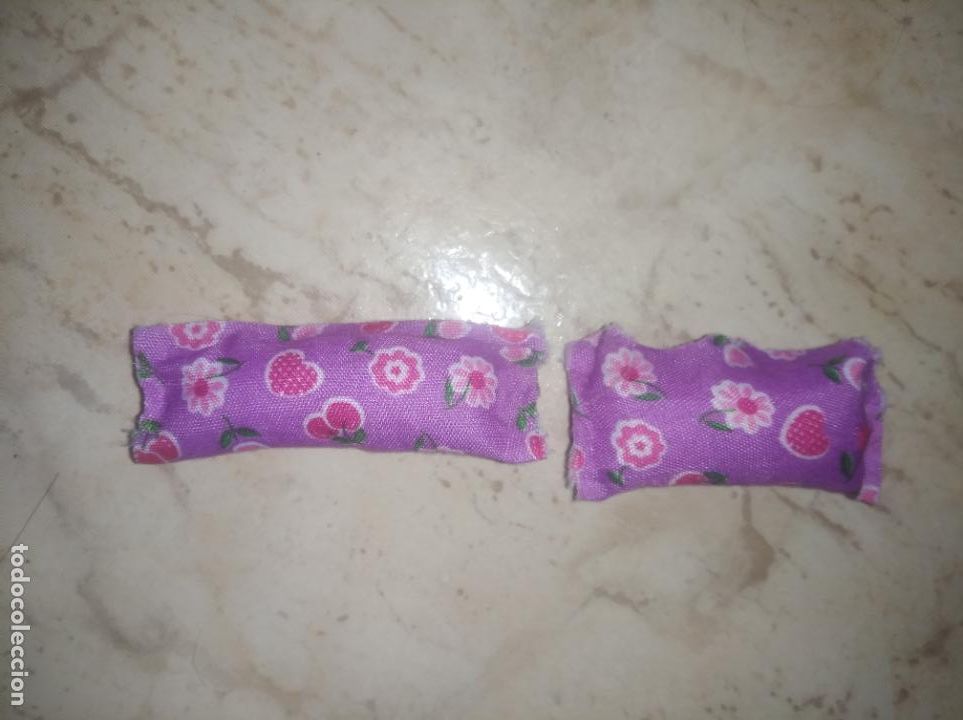 Mu&ntilde;ecas modernas: Cojines para mu&ntilde;eca Monster high - Foto 1