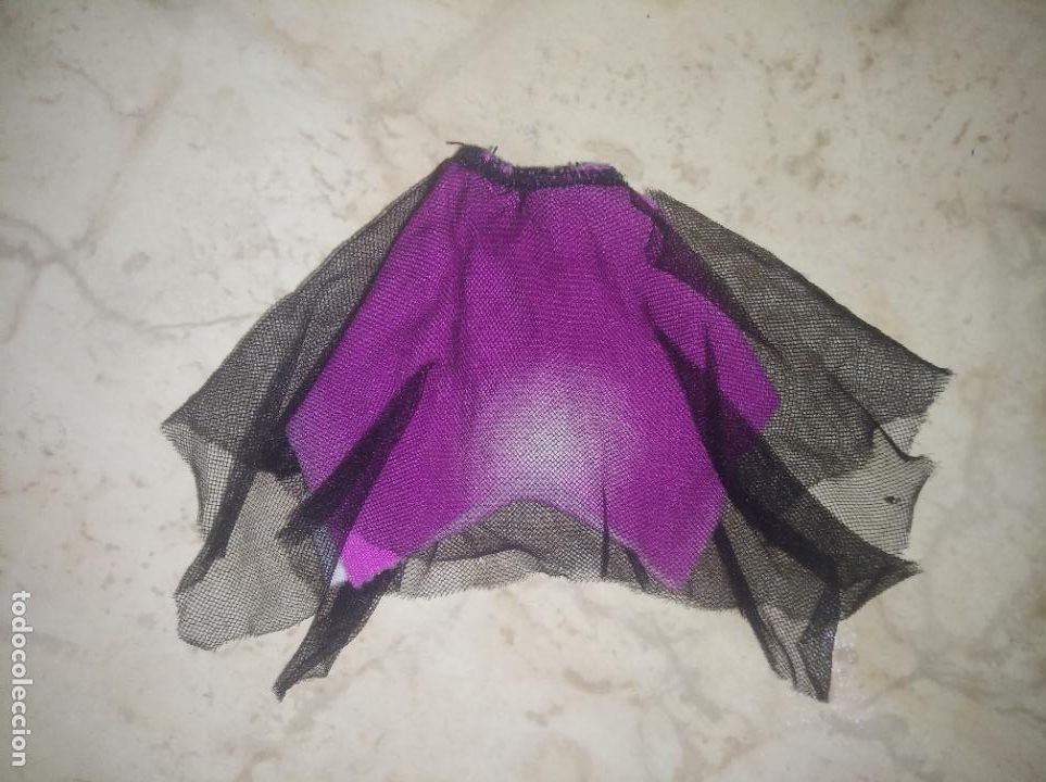 Mu&ntilde;ecas modernas: Falda de mu&ntilde;eca Monster high spectra - Foto 1