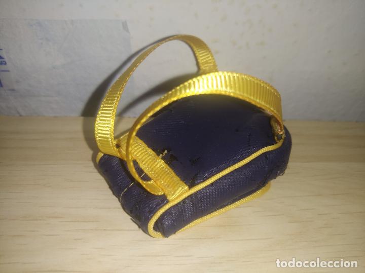 Mu&ntilde;ecas modernas: Bolso de mu&ntilde;eca bratz - Foto 3