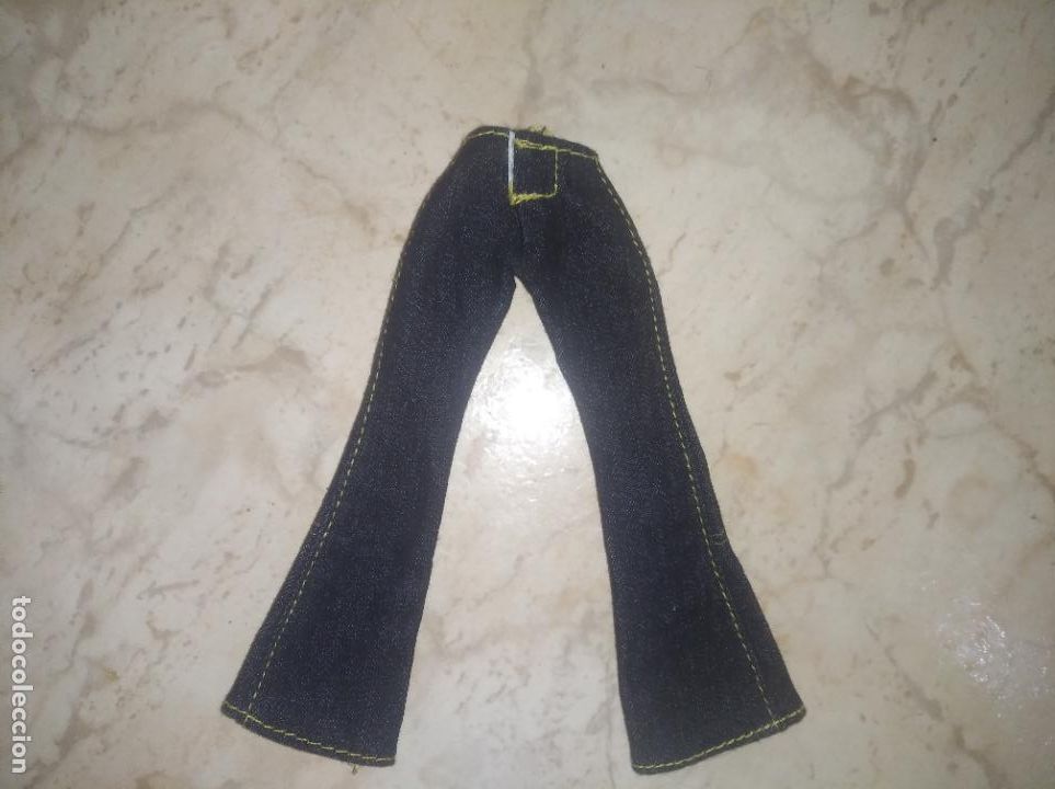 Mu&ntilde;ecas modernas: Pantalon de mu&ntilde;eca bratz - Foto 1