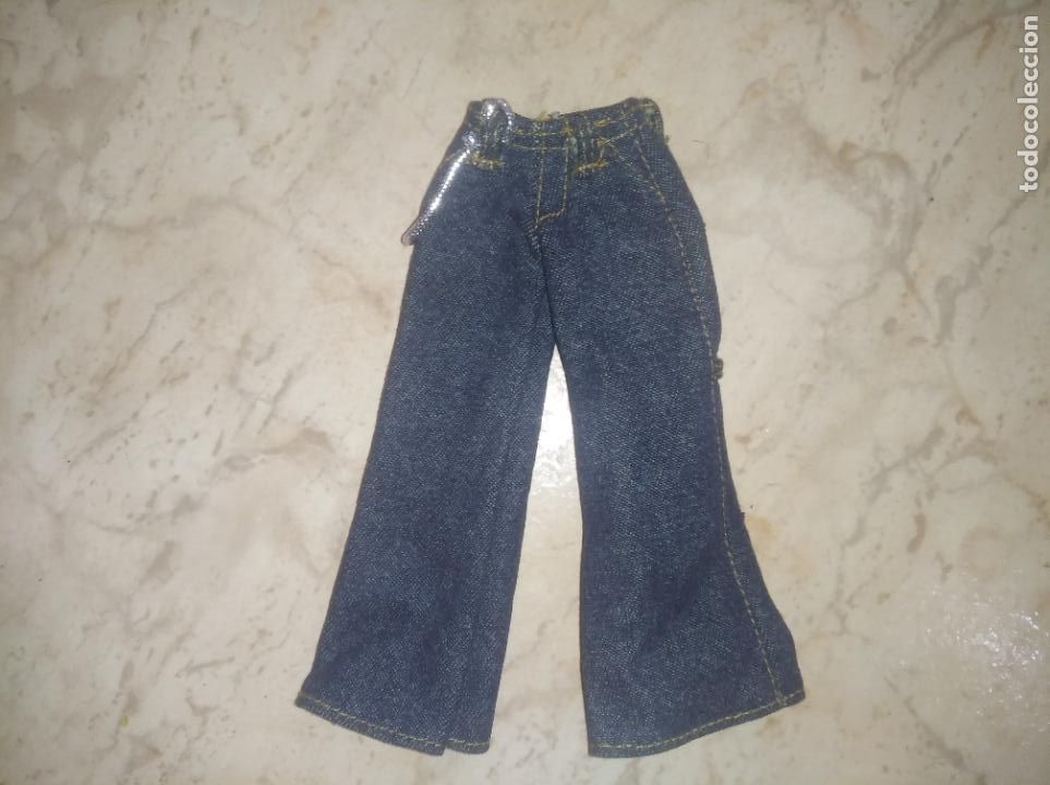 Mu&ntilde;ecas modernas: Pantalon de mu&ntilde;eco bratz - Foto 1
