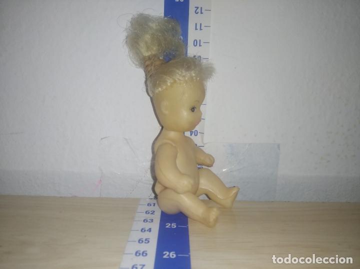Mu&ntilde;ecas modernas: Peque&ntilde;a y antigua mu&ntilde;eca bebe - Foto 4