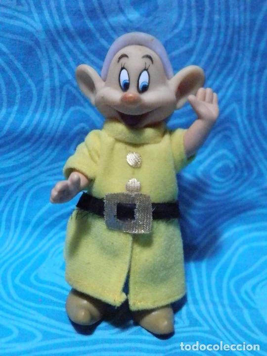 Mu&ntilde;ecas modernas: ENANITO MUDITO DISNEY SIMBA - Foto 1