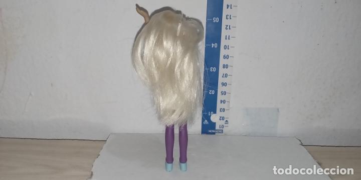 Mu&ntilde;ecas modernas: Mu&ntilde;eca morena Barbie burger King - Foto 3