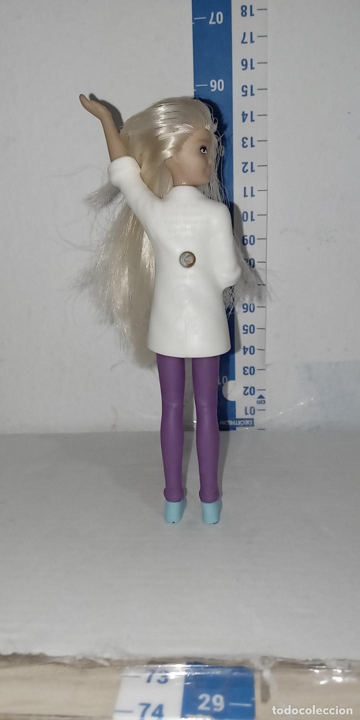 Mu&ntilde;ecas modernas: Mu&ntilde;eca morena Barbie burger King - Foto 4