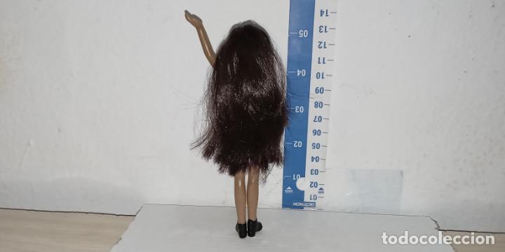Mu&ntilde;ecas modernas: Mu&ntilde;eca morena Barbie burger King - Foto 3