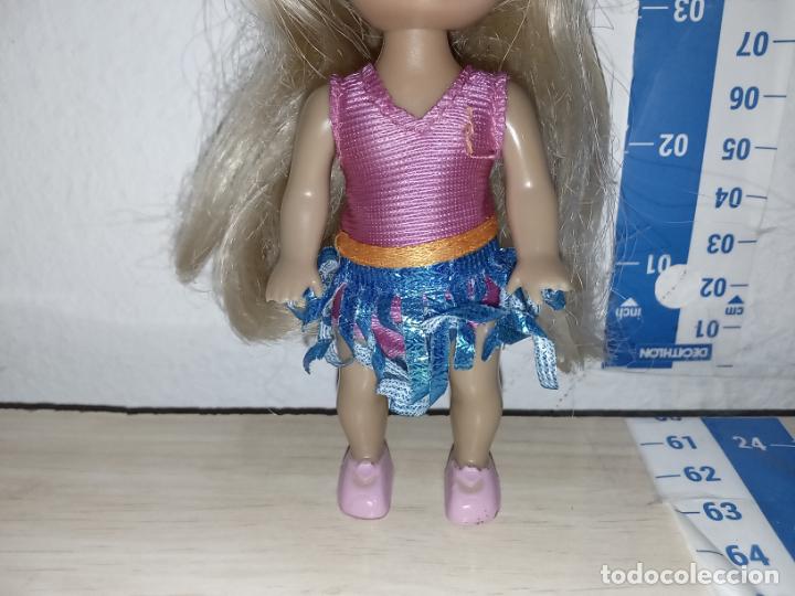 Mu&ntilde;ecas modernas: Mu&ntilde;eca similar shelly barbie - Foto 2
