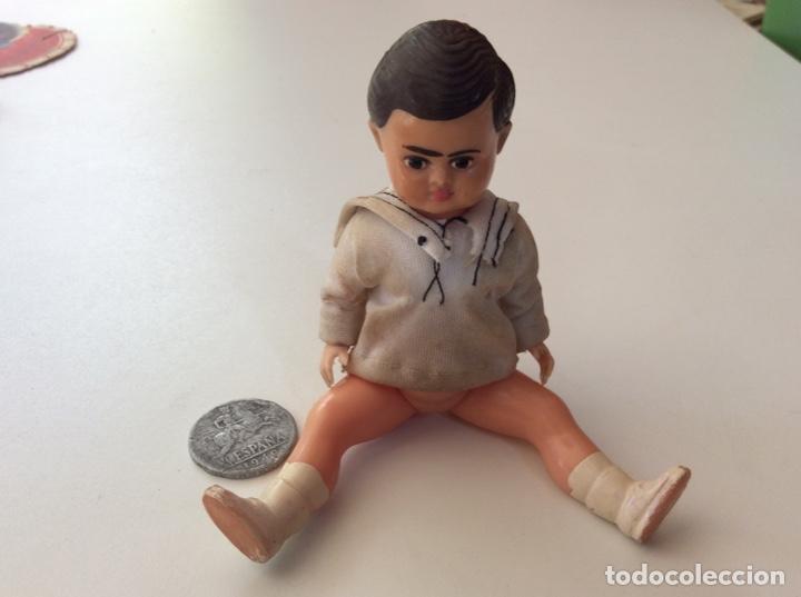 Mu&ntilde;ecas modernas: Peque&ntilde;o y antiguo mu&ntilde;eco - Foto 1