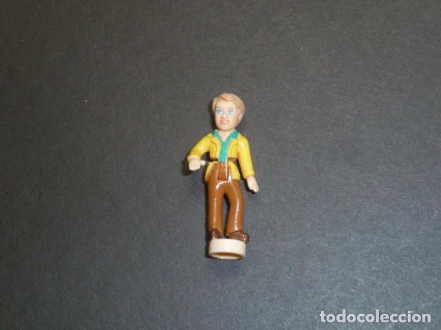 Mu&ntilde;ecas modernas: Figura Mini Polly Pocket