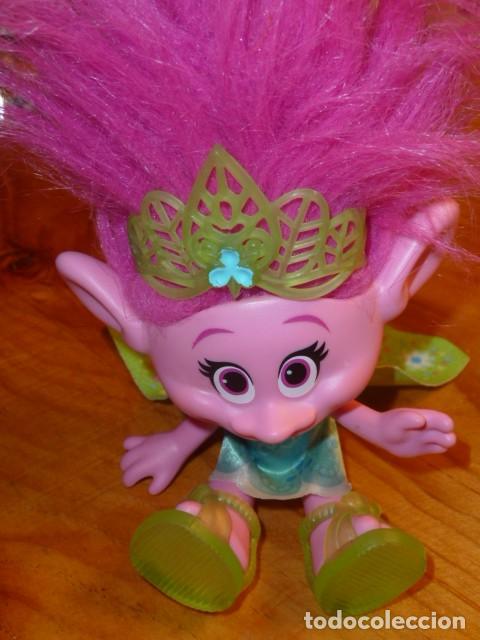 Mu&ntilde;ecas modernas: Mu&ntilde;eca Poppy Trolls. - Foto 3