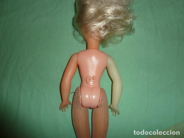 Mu&ntilde;ecas modernas: Mu&ntilde;eca Cathie de Bella, piernas flexibles - Foto 8