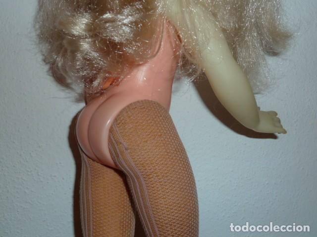 Mu&ntilde;ecas modernas: Mu&ntilde;eca Cathie de Bella, piernas flexibles - Foto 12