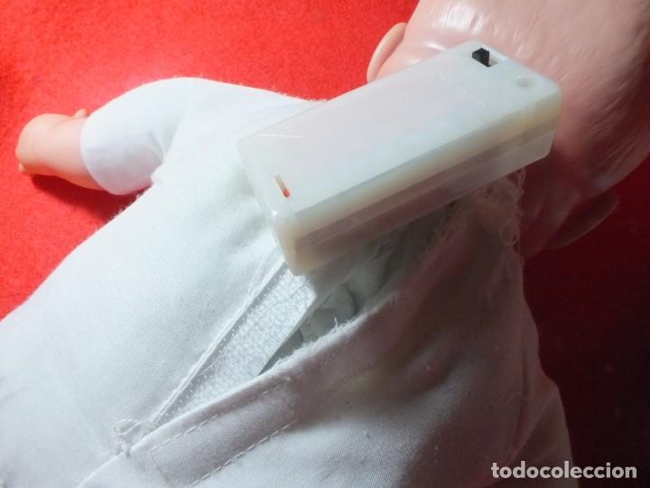 Mu&ntilde;ecas modernas: MU&Ntilde;ECO PELON CON SONIDO DE RISA REAL DE BEB&Eacute; - Foto 11