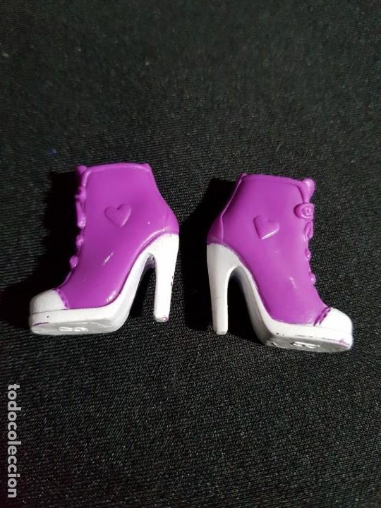 Mu&ntilde;ecas modernas: Botas botines barbie - Foto 1