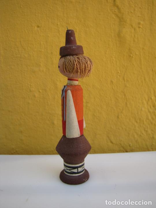 Mu&ntilde;ecas modernas: 4.- Mu&ntilde;eca de madera centroeuropa. Pintado a mano - Foto 2