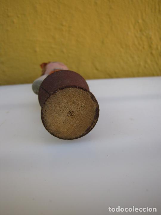 Mu&ntilde;ecas modernas: 4.- Mu&ntilde;eca de madera centroeuropa. Pintado a mano - Foto 6