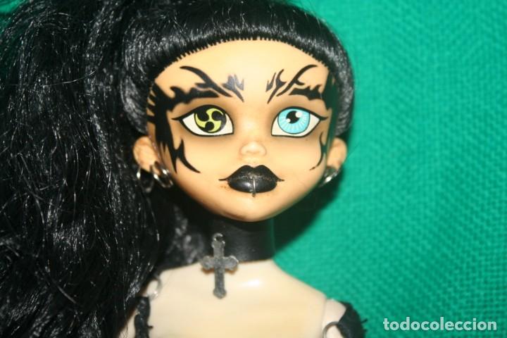 Mu&ntilde;ecas modernas: mu&ntilde;eca gotica edge - Foto 3