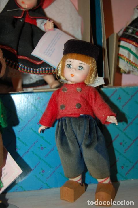 Mu&ntilde;ecas modernas: lote de 9 mu&ntilde;ecas madame alexander - Foto 8