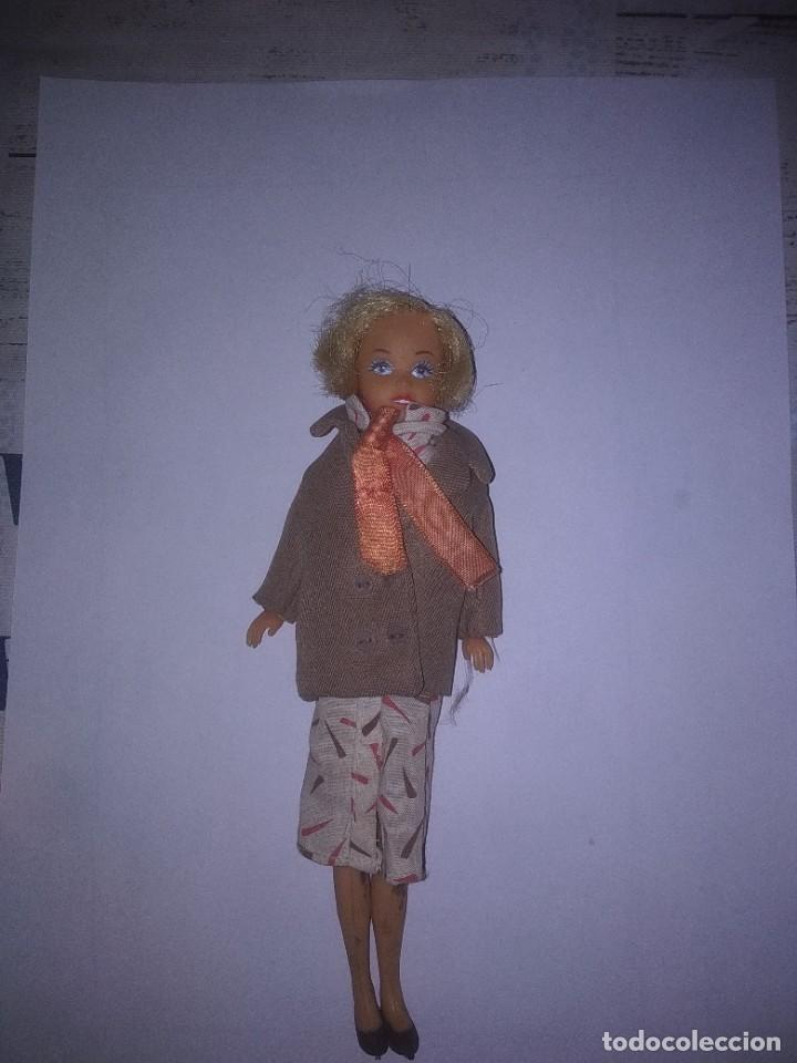 Mu&ntilde;ecas modernas: Mu&ntilde;eca antigua azafata - Foto 1