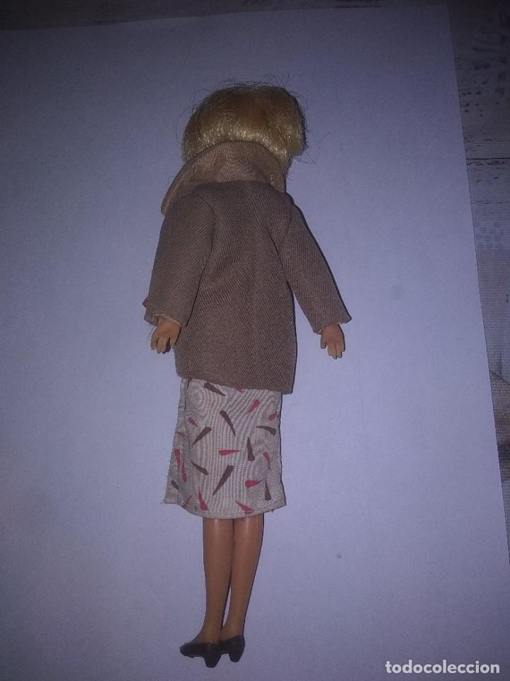 Mu&ntilde;ecas modernas: Mu&ntilde;eca antigua azafata - Foto 2