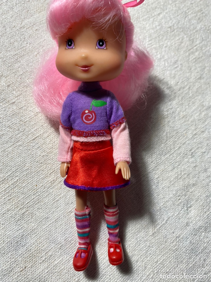 Mu&ntilde;ecas modernas: mu&ntilde;eca tarta de fresa - Foto 1