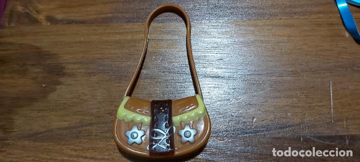 Mu&ntilde;ecas modernas: Bolso bratz - Foto 1