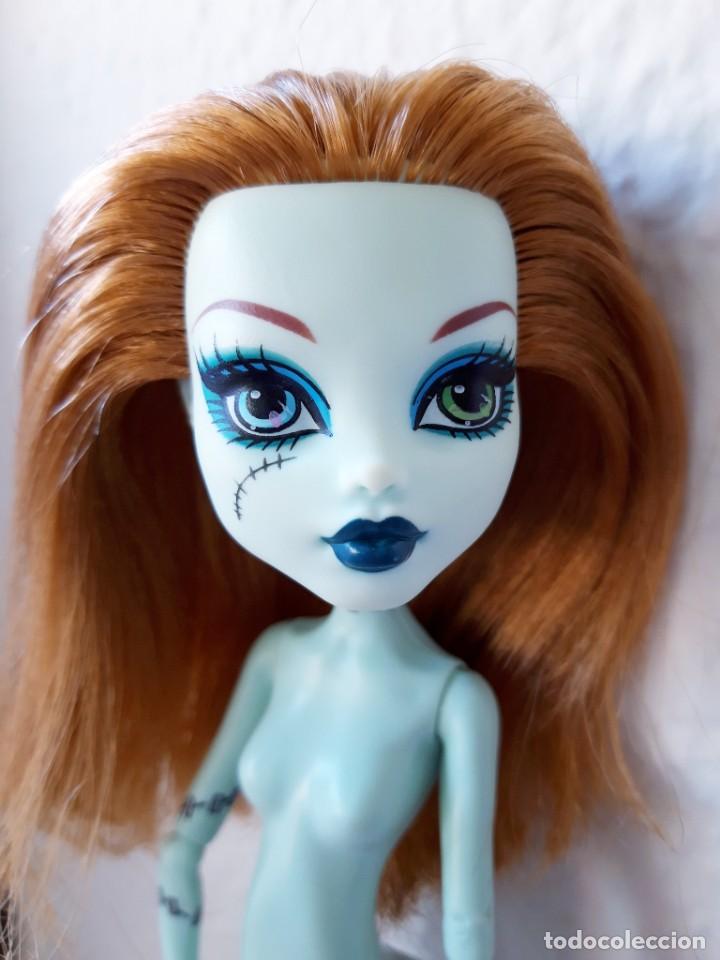 Mu&ntilde;ecas modernas: Monster High Frankie Customizada - Foto 1