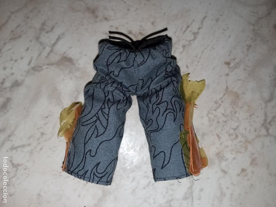 Mu&ntilde;ecas modernas: Pantal&oacute;n de mu&ntilde;eco monster high - Foto 1